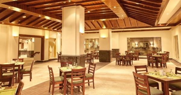 Albatros Royal Grand Sharm dining room
