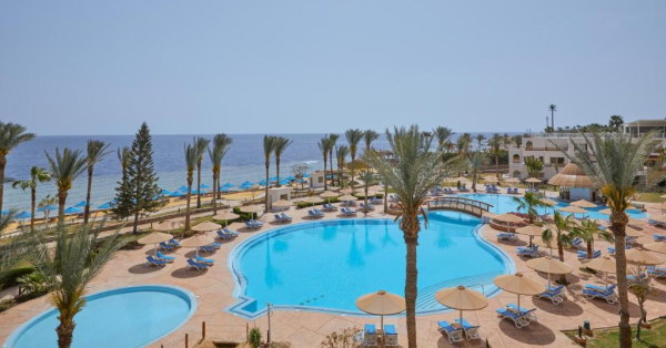 Albatros Royal Grand Sharm outdoor pool