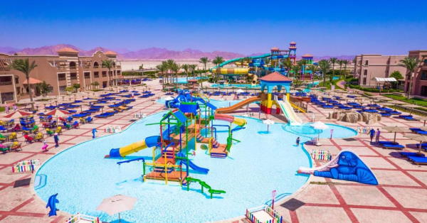 Charmillion Club Aquapark outdoor pool