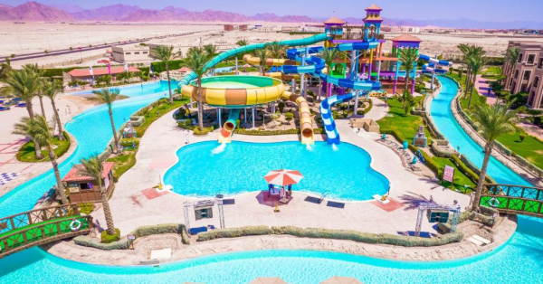 Charmillion Club Aquapark pool