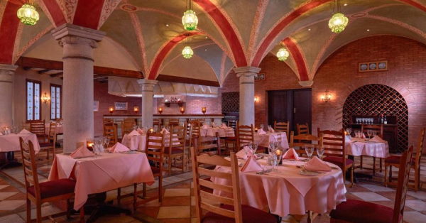 Iberotel Palace dining room