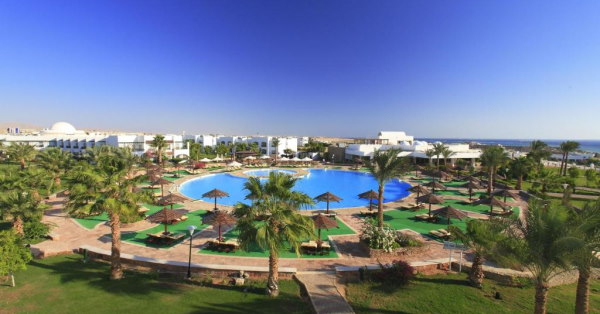 Coral Beach Resort Montazah outdoor pool