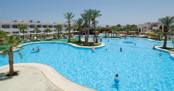 Dreams Vacation Resort - outdoor pools