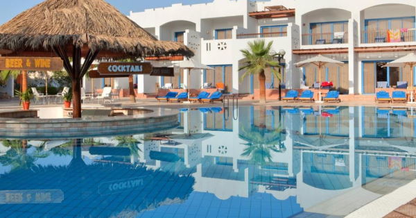 Fayrouz Resort בריכת שחיה