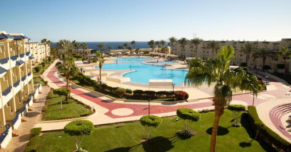 Grand Oasis Resort outdoor pool