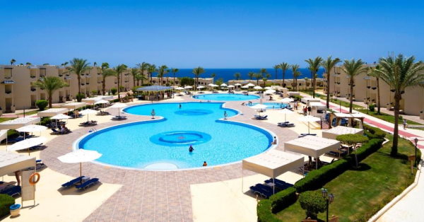 Grand Oasis Resort pool