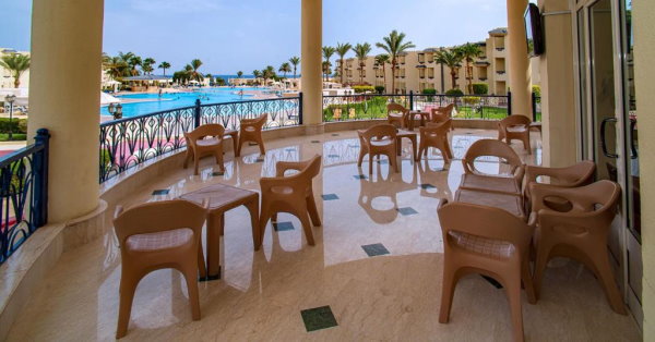 Grand Oasis Resort restaurant