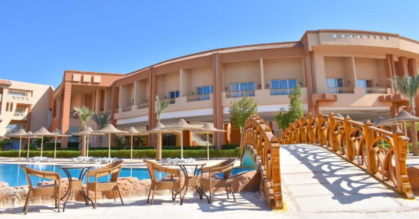 Parrotel Lagoon Resort restaurant