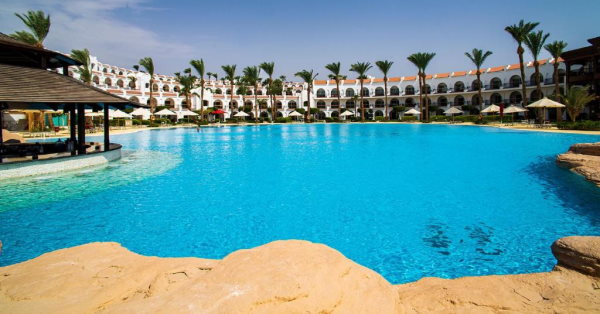Savoy Sharm El Sheikh outdoor pool